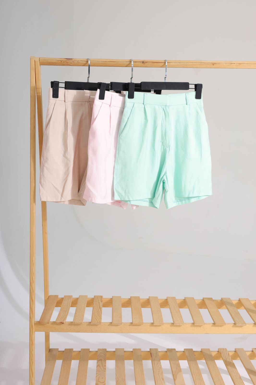 Short 13361 - HANGER