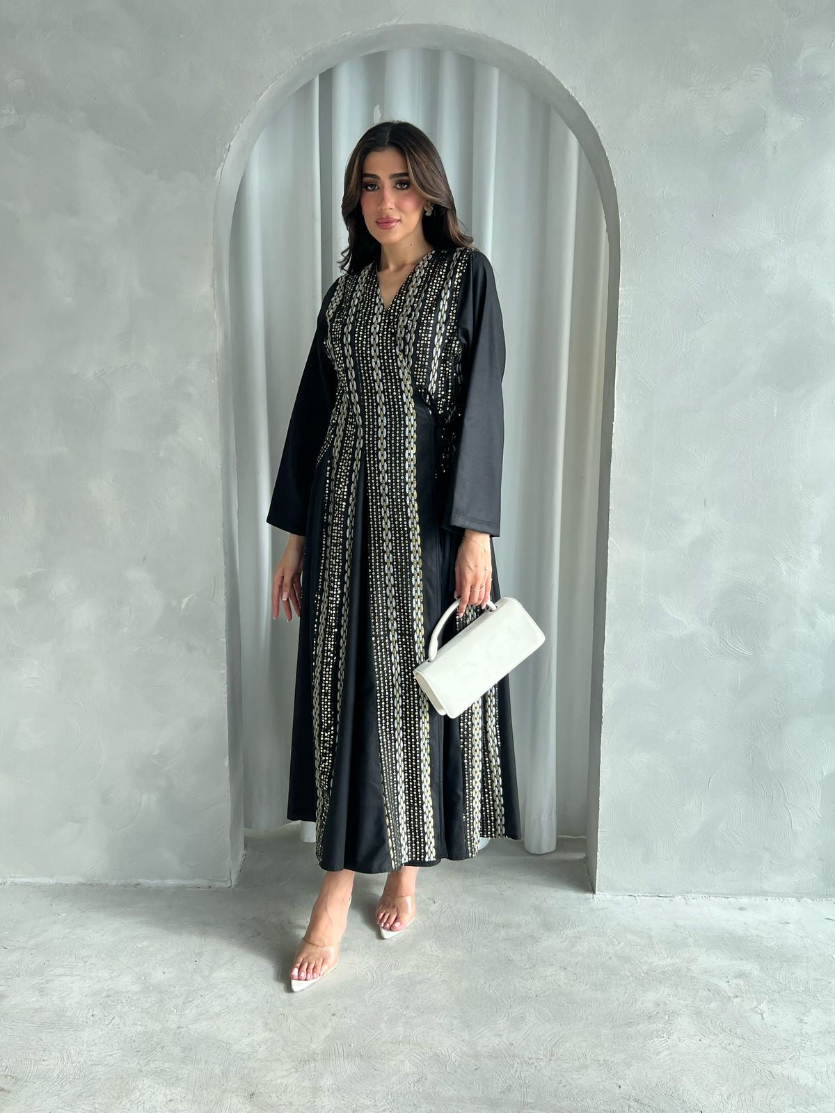 Kuwaiti dress F 4140