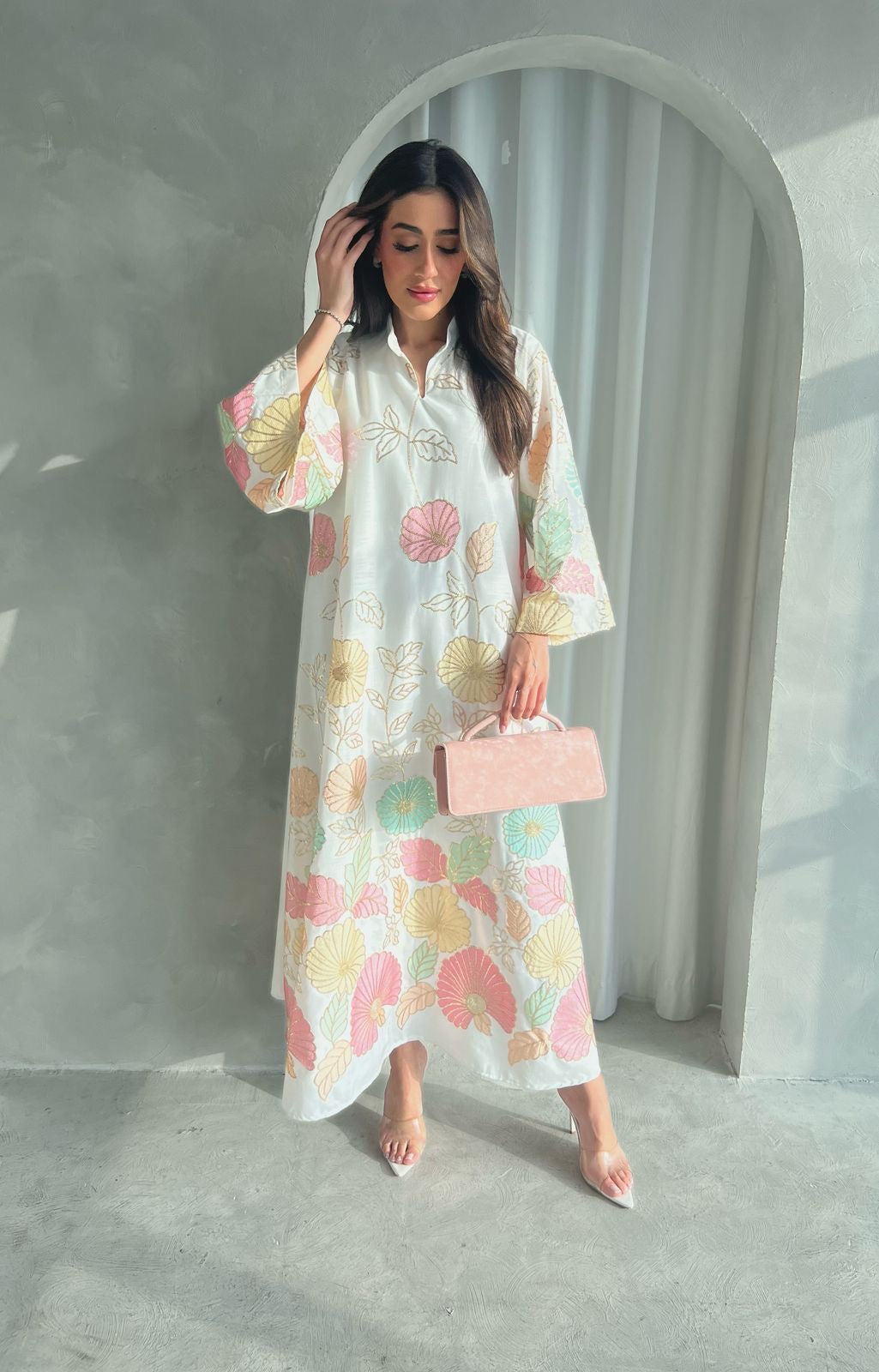 Kuwaiti dress F 2518