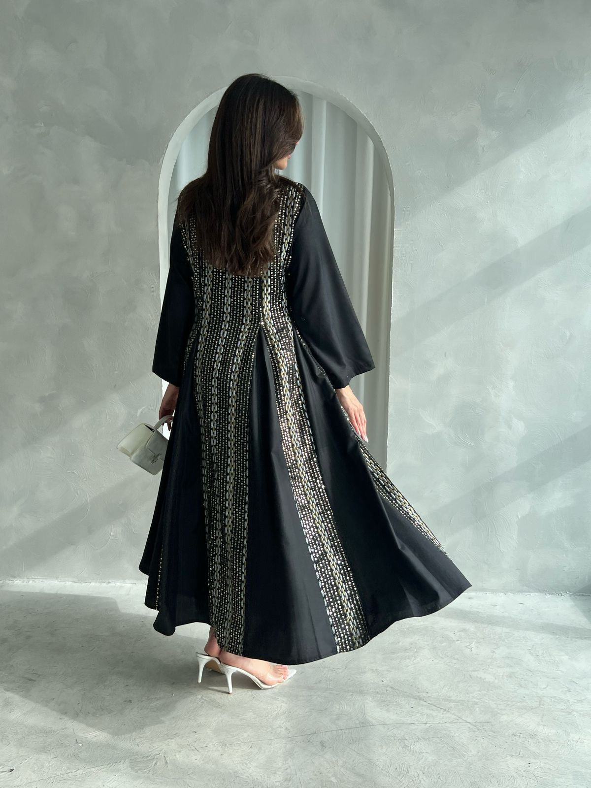 Kuwaiti dress F 4140