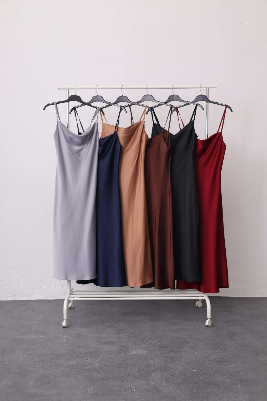 Satin dress Y28552