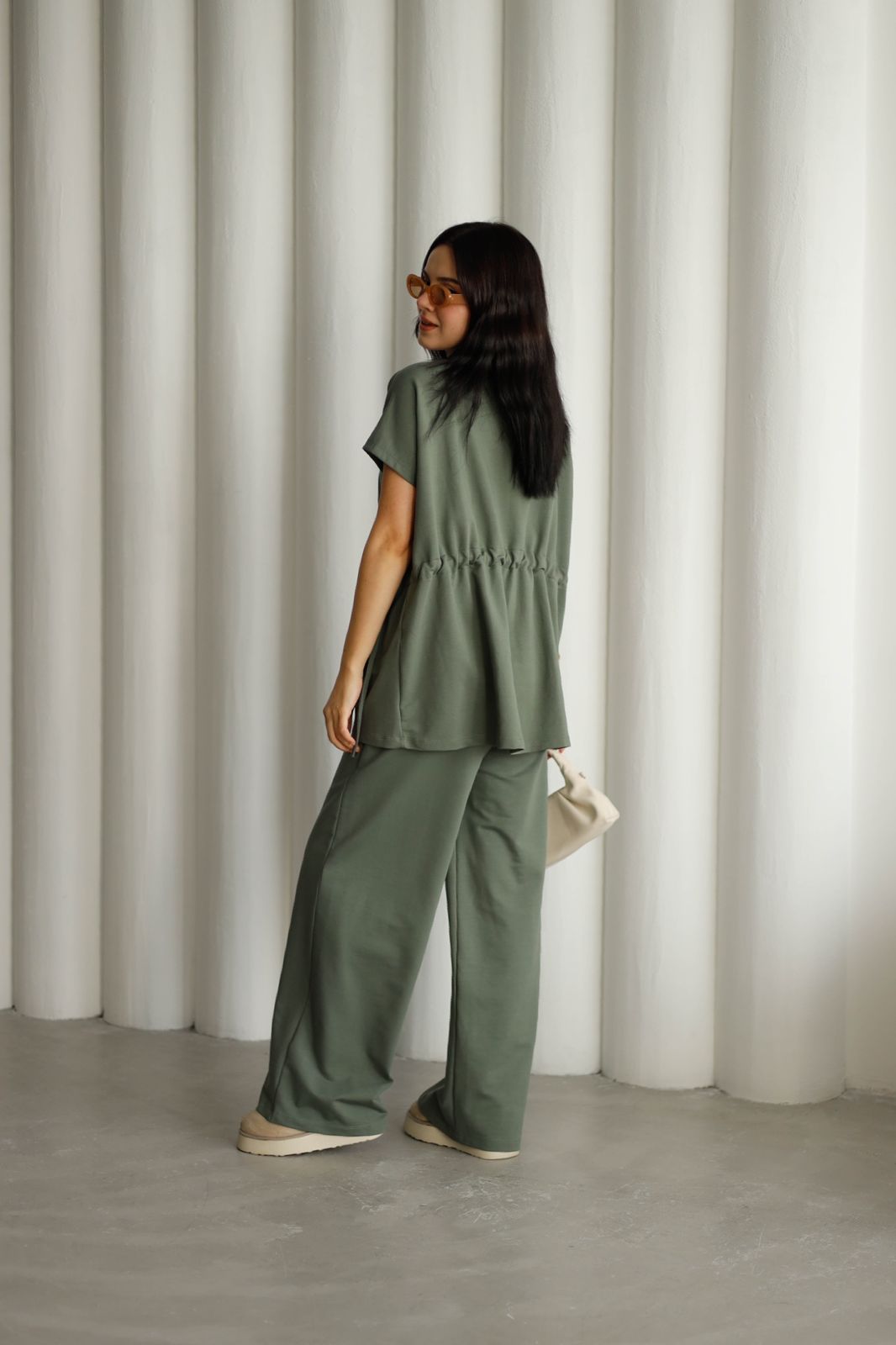 cut sleeve zip set 2091