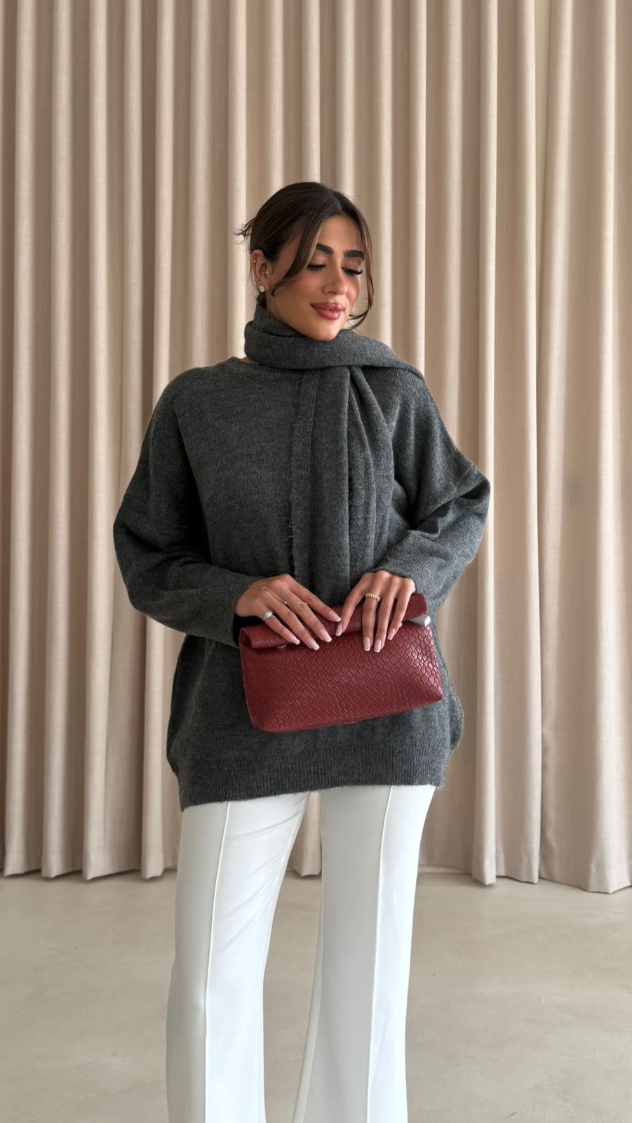 SCARF SWEATER E-25-811