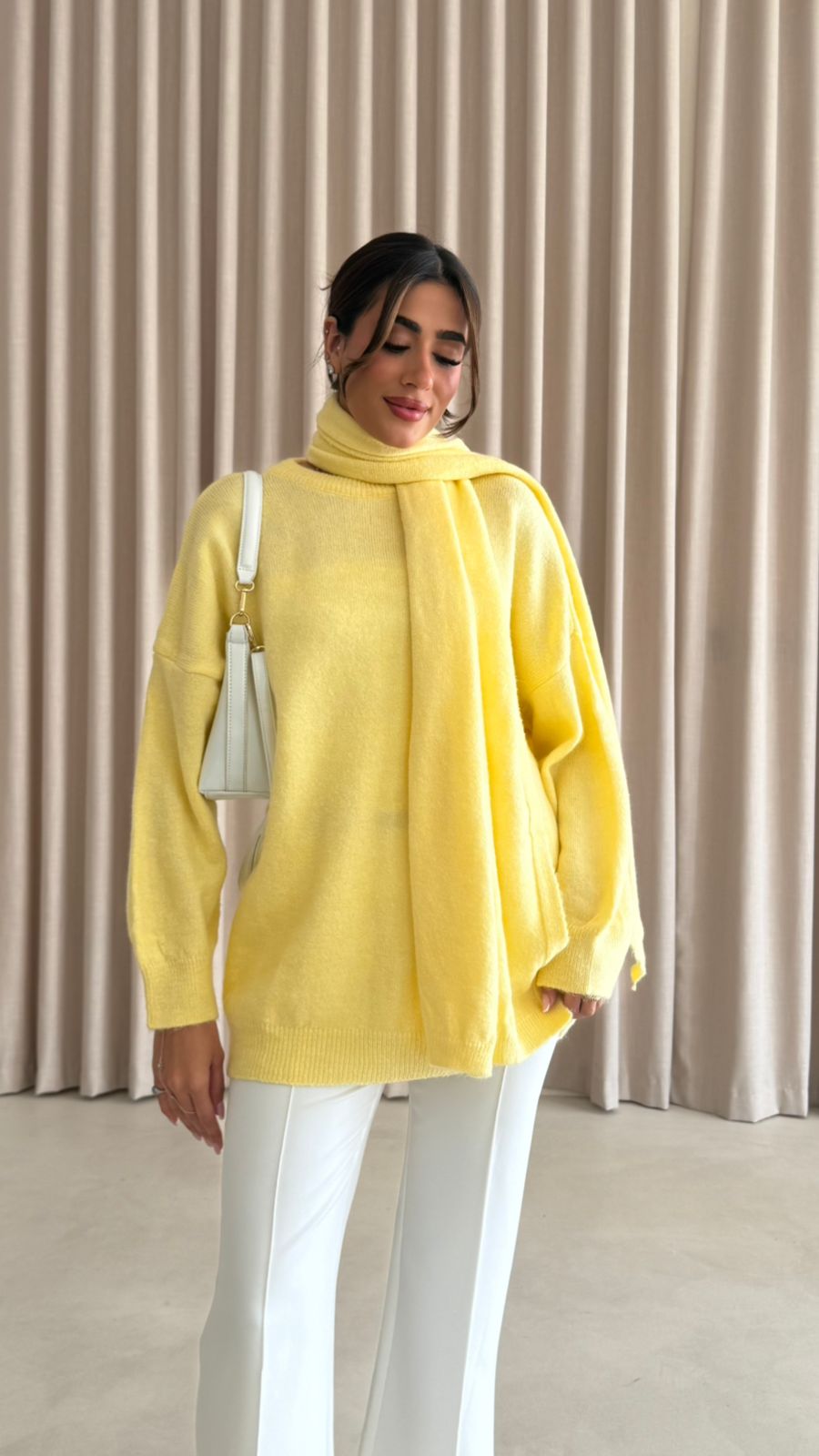 SCARF SWEATER E-25-811