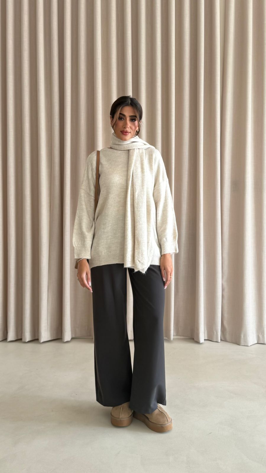 SCARF SWEATER E-25-811