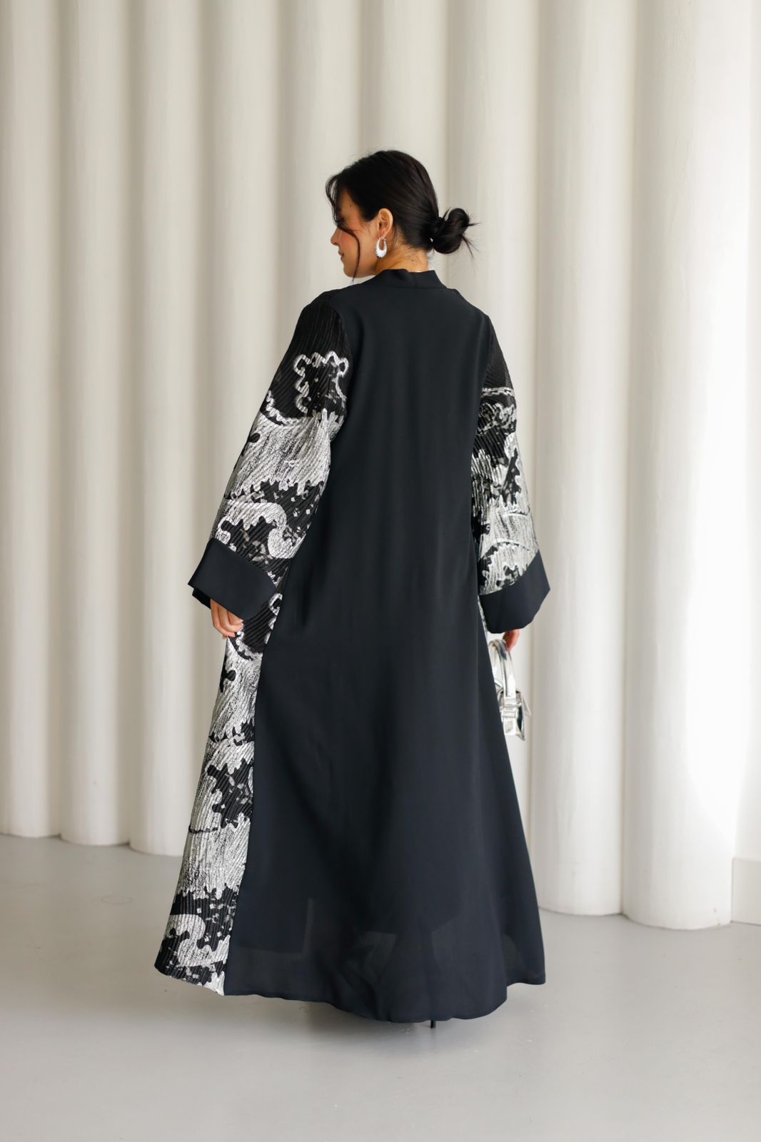 Abaya EVD 7555