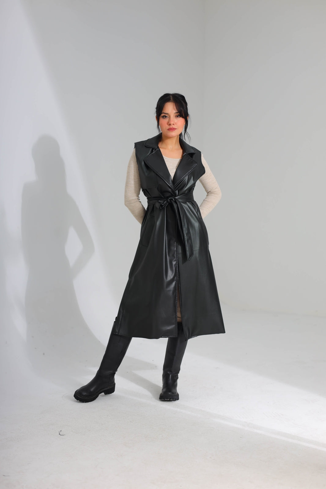 Cutsleeve leather coat