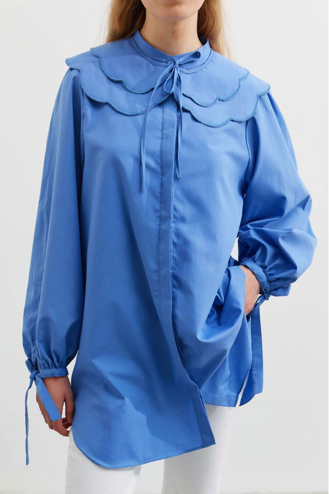 Blouse collar bib neck D
