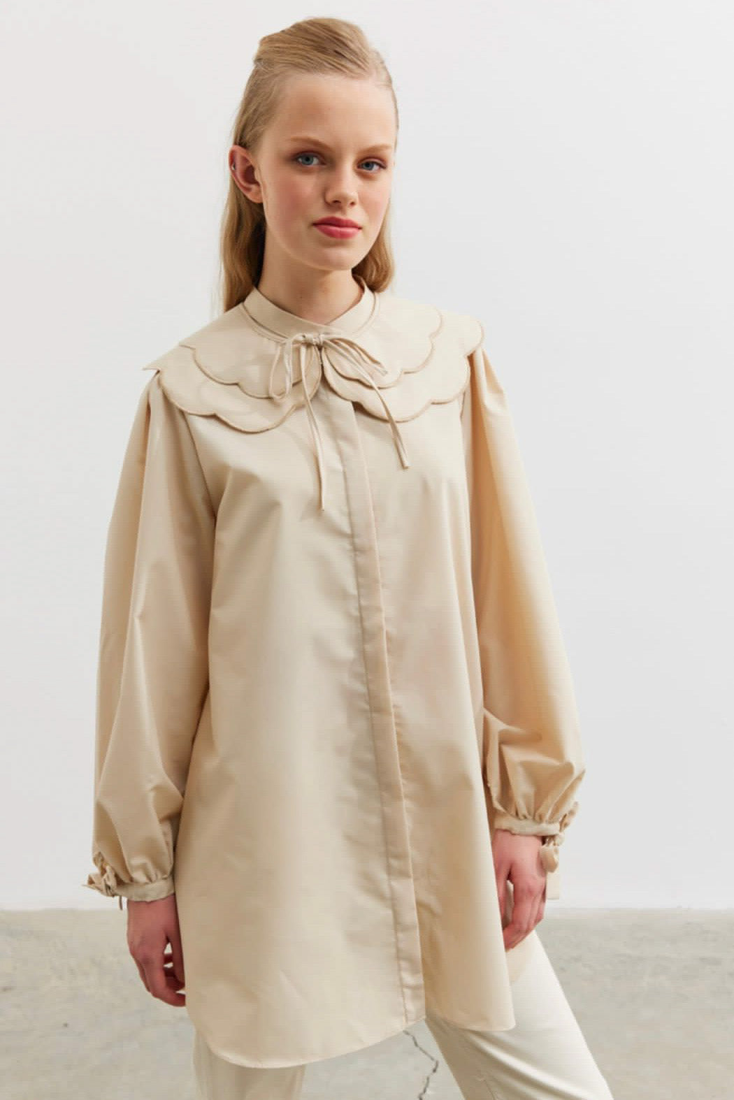Blouse collar bib neck D